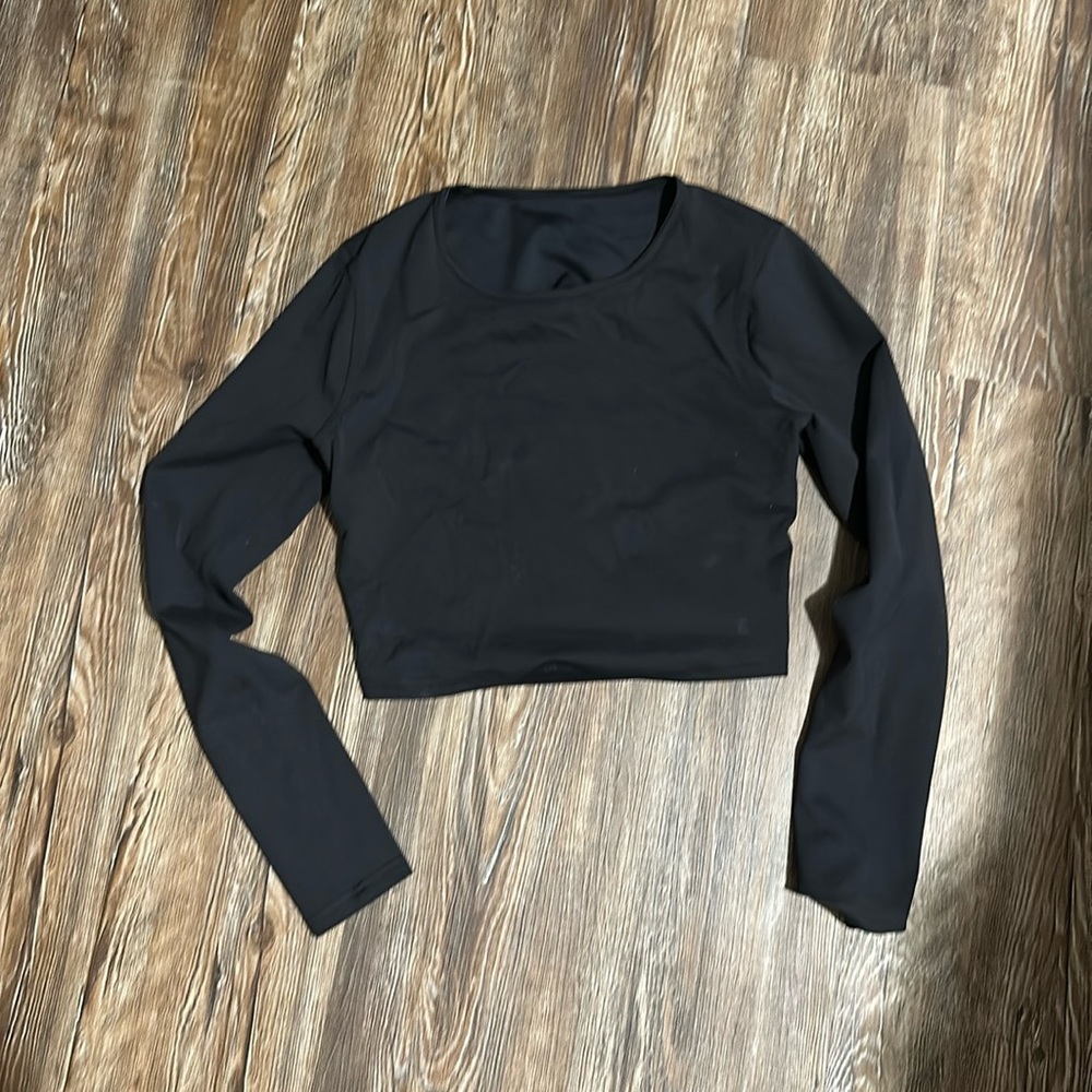 Lululemon keyhole crop top!